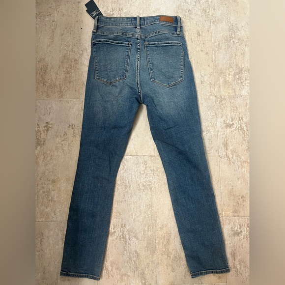 Abercrombie & Fitch Womens Jeans. Simone high rise ankle. NWT - Picture 3 of 7